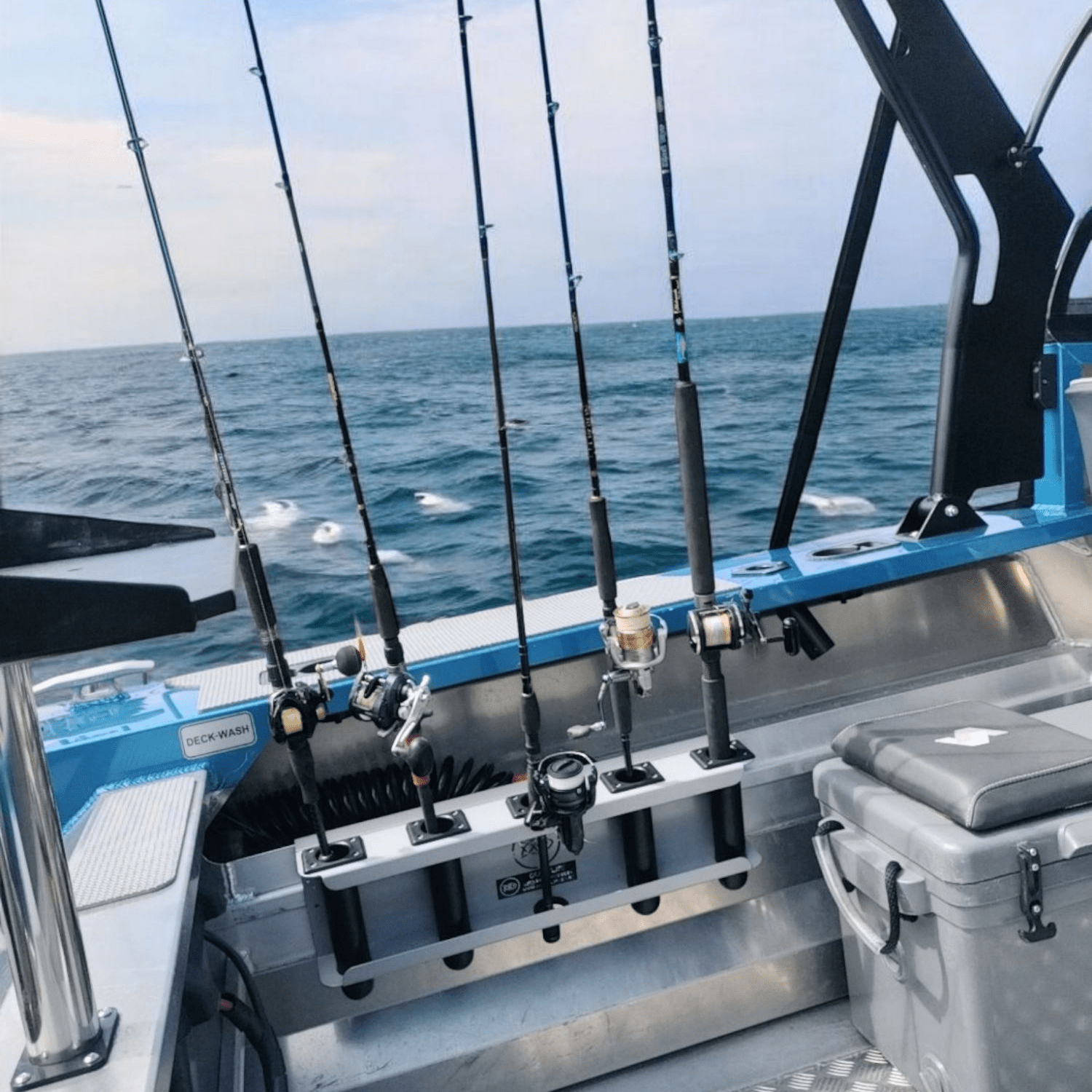 5 long  XL 695mm long with 150mm centres for larger reels
