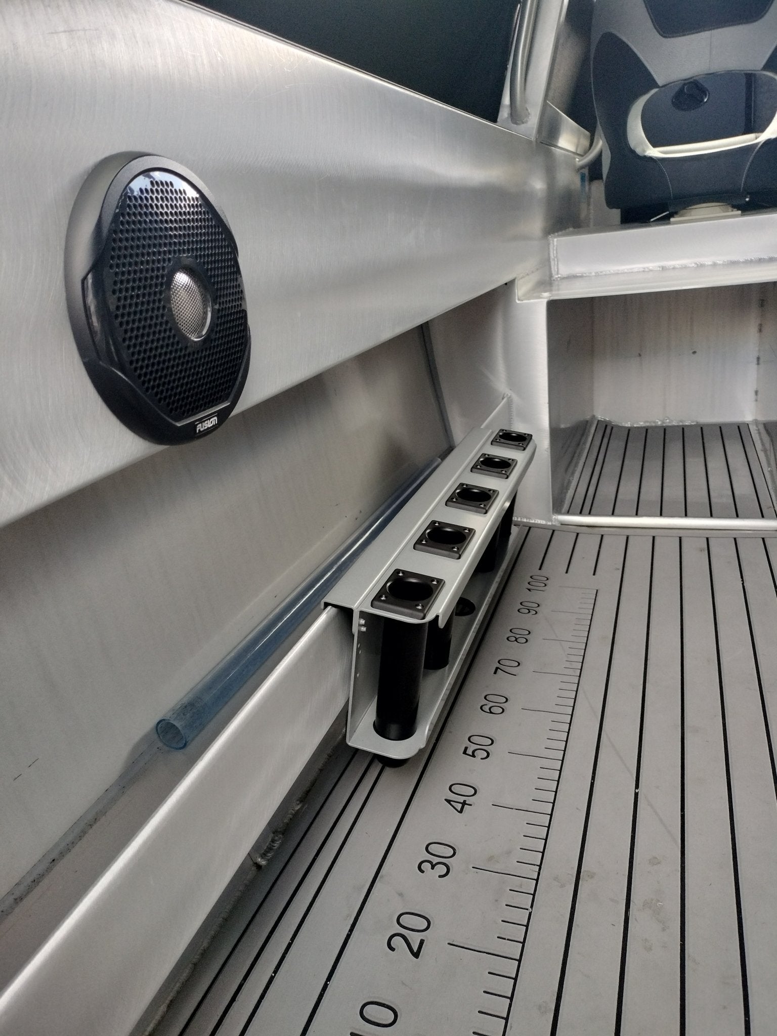5 long  XL 695mm long with 150mm centres for larger reels in a Mclay