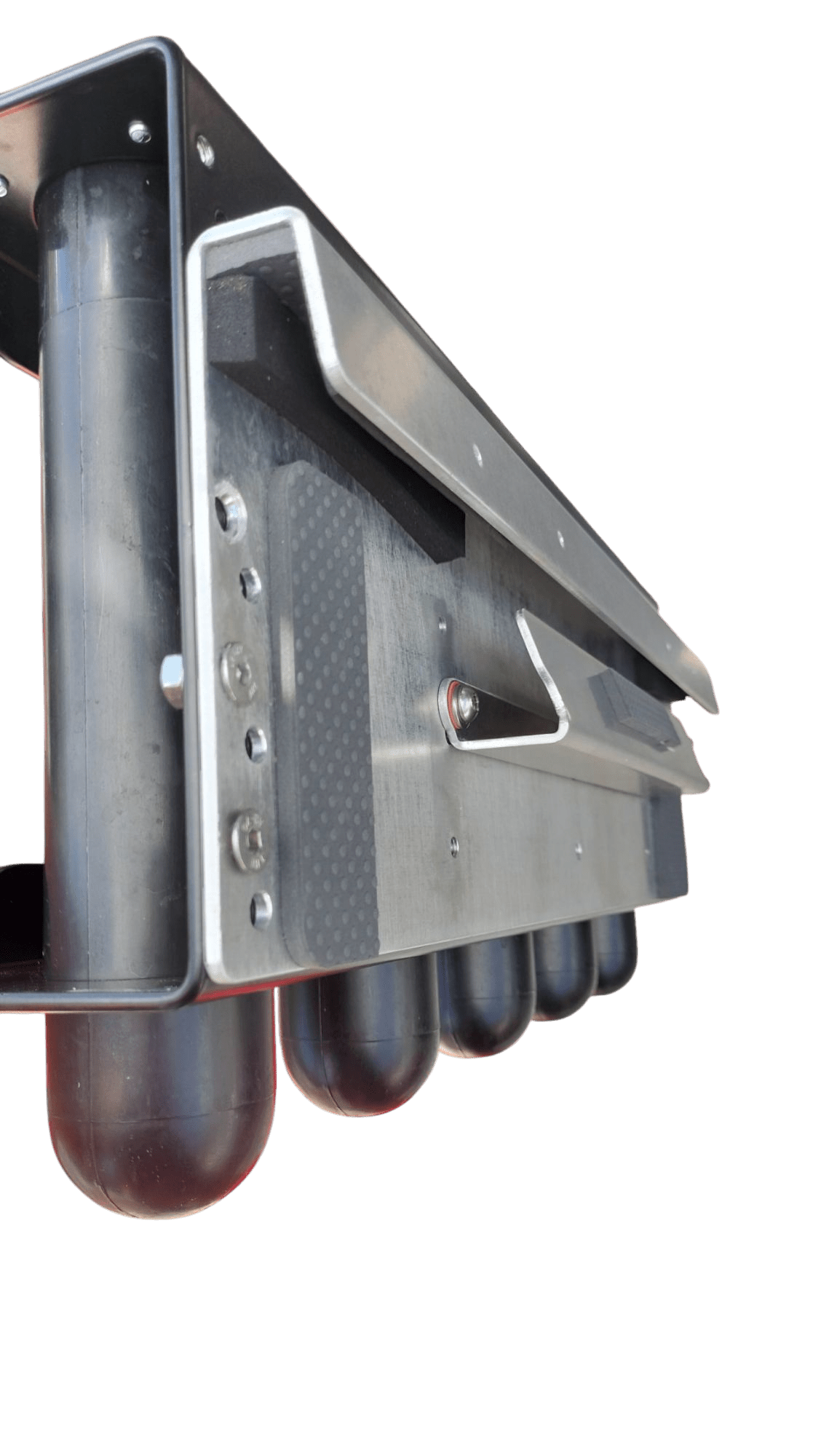 The SLR Silverback Low rider backframe with Angles bracket fitted is floating and can be adjusted