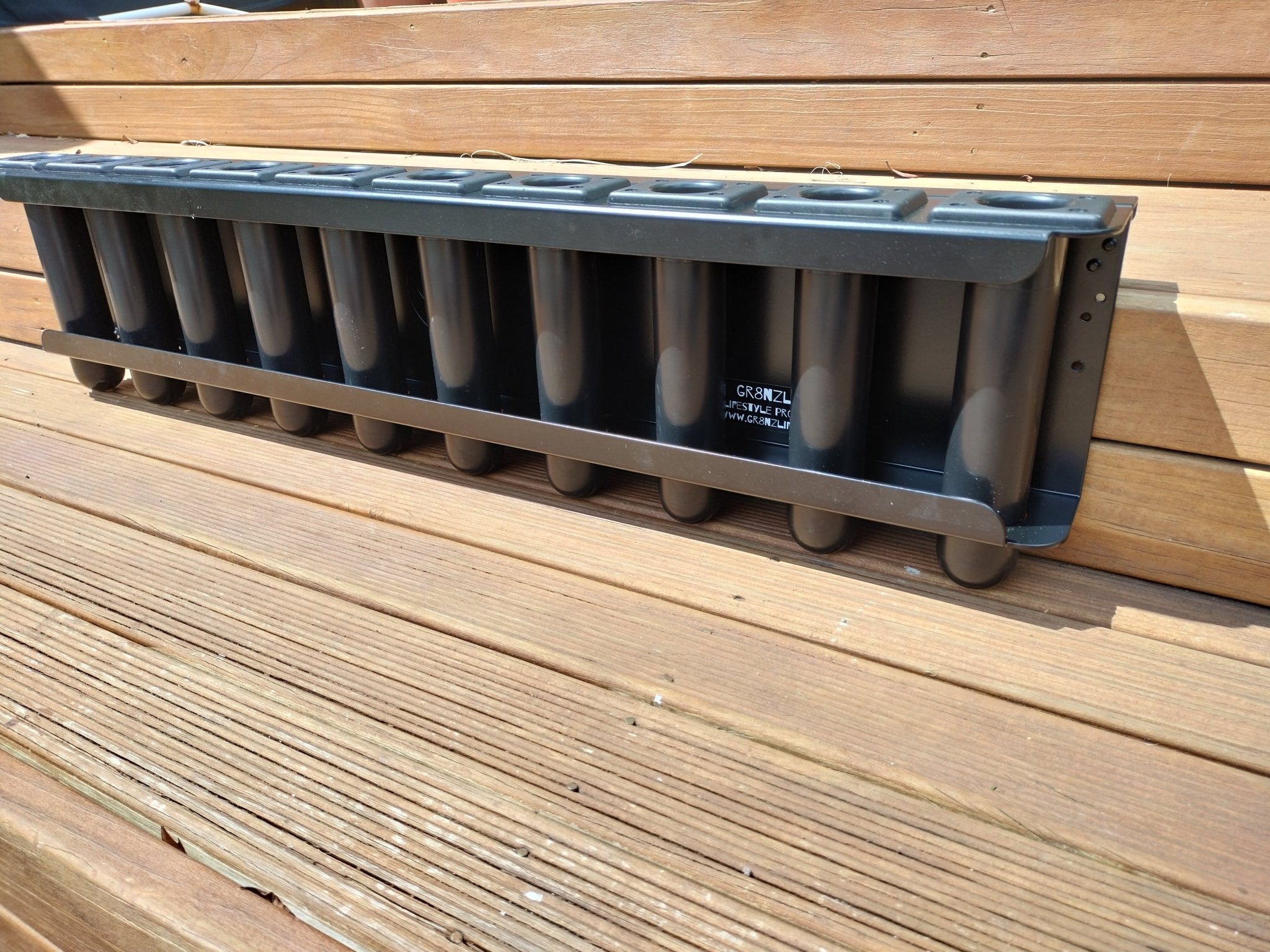 Removable 10 rod racks is 998mm long with 100mm centres in black