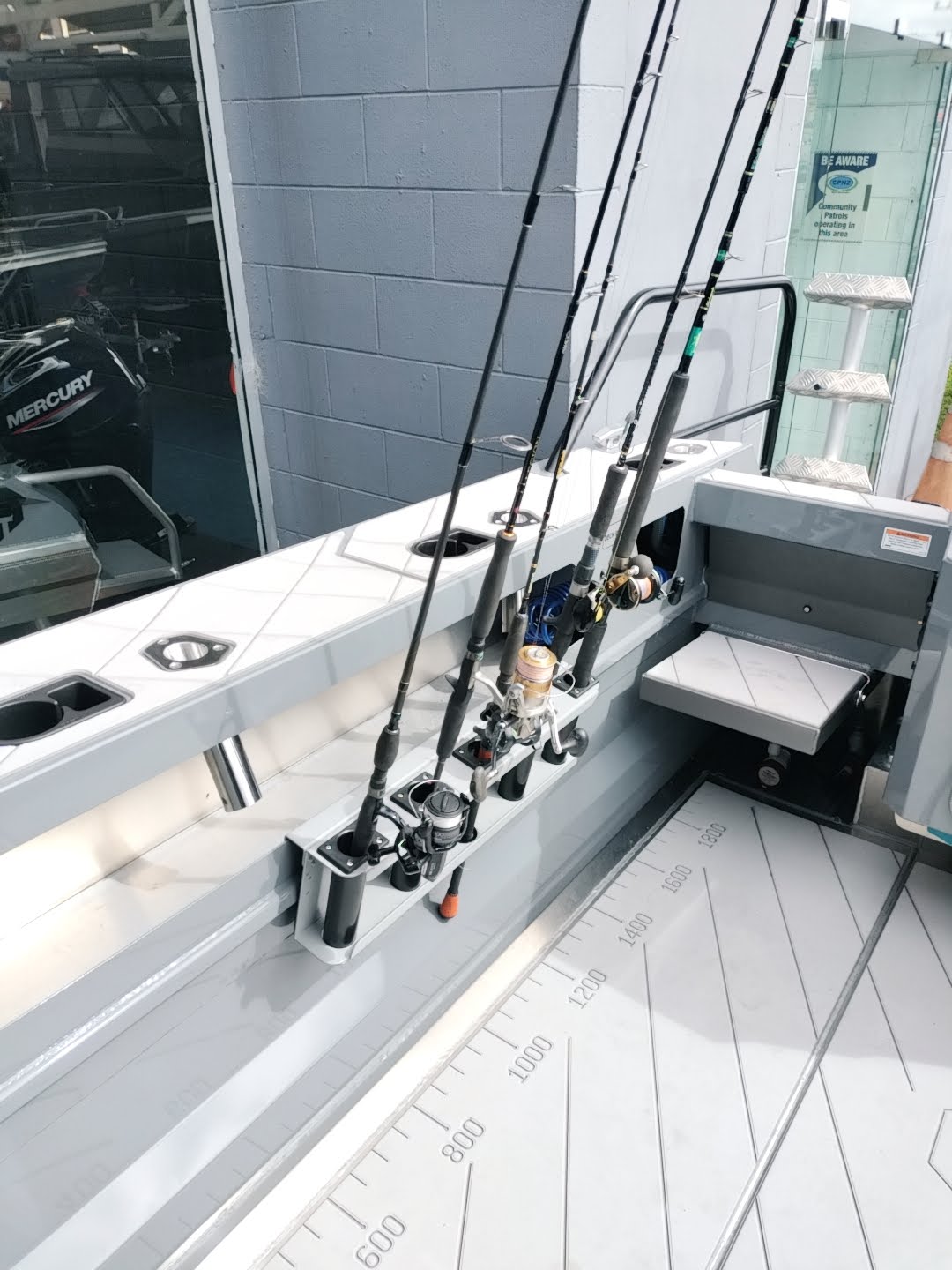 5 long  XL 695mm long with 150mm centres for larger reels in a stabicraft